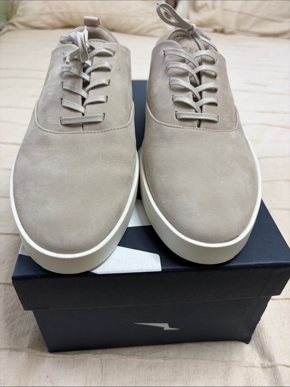 Wolf & Shepherd Cruise Lace-Up sneakers
